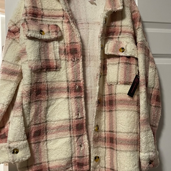 Sherpa Shacket - Picture 2 of 2